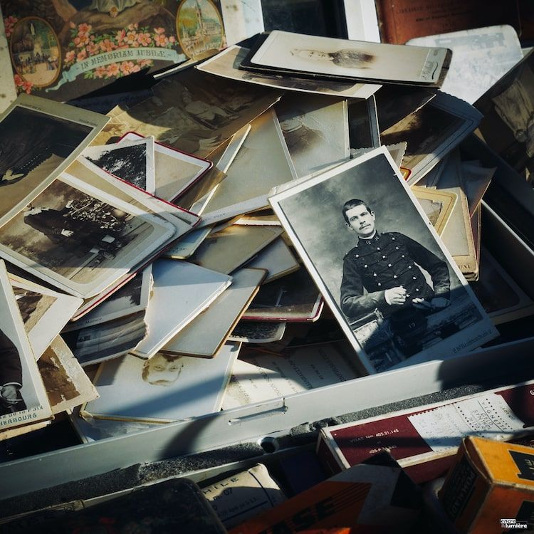 Cartes postales anciennes, brocantes, vide-grenier, foire à tout - Antoine Fantin