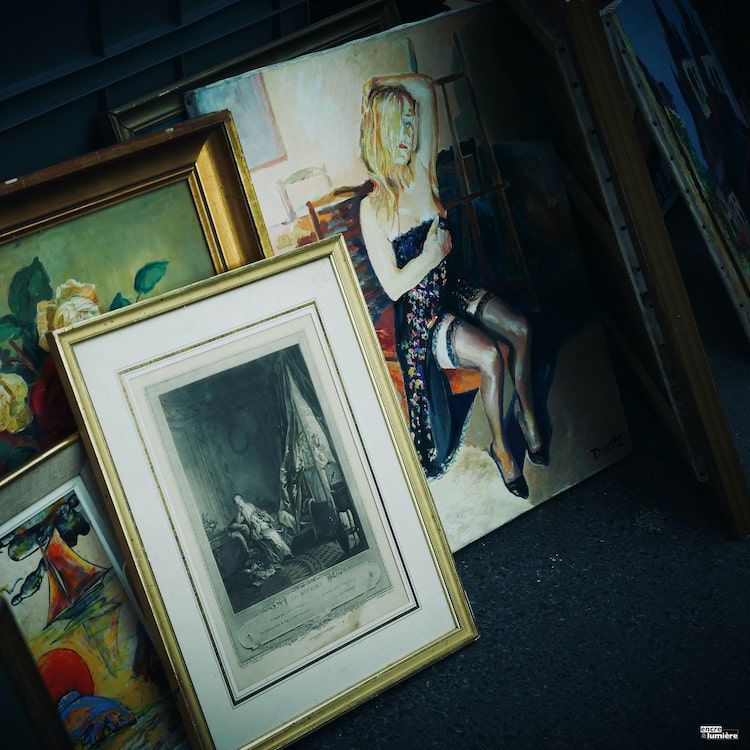 tableau femme, brocantes, vide-grenier, foire à tout - Photo : Antoine Fantin